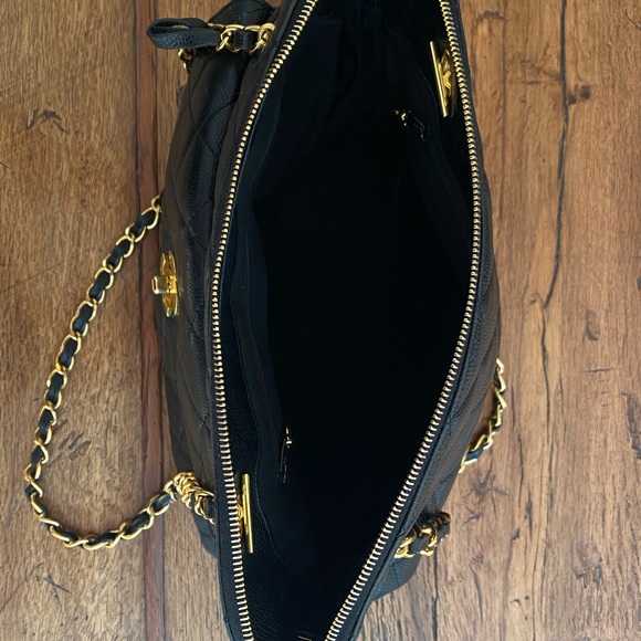 Authentic Vintage Chanel Purse - Picture 6 of 16